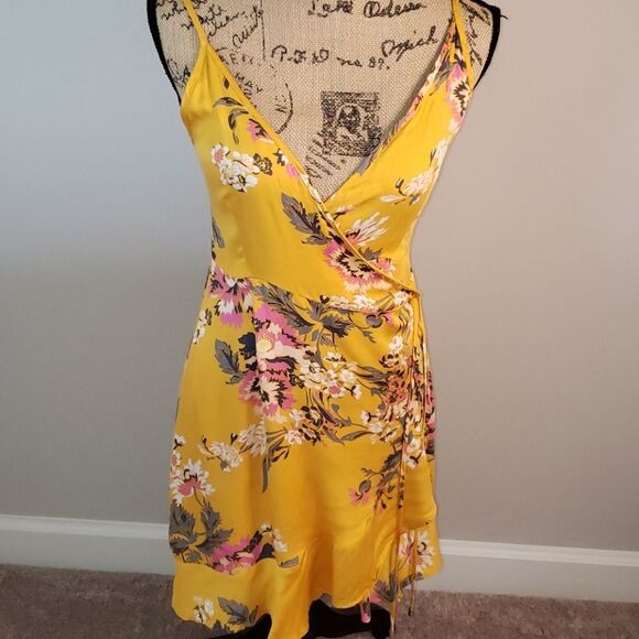 #2 MinkPink Tokyo Wrap Dress - Picture 3 of 5